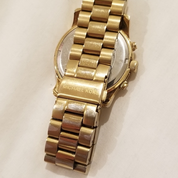 Watch - Picture 4 of 4